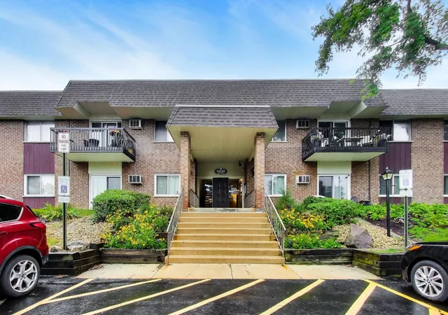 3425-83rd-street-d18-woodridge-il-60517/hzid_439149ba