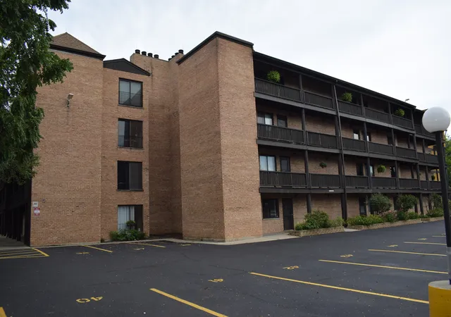 460-n-main-st-n306a-wauconda-il-60084/hzid_27ea40e1