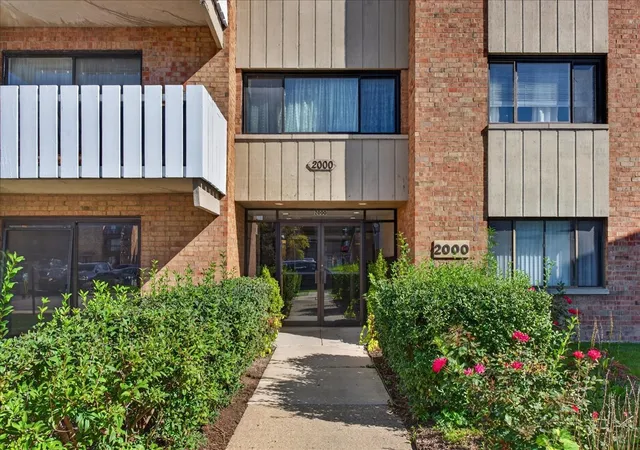 2000-bayside-dr-313-palatine-il-60074/hzid_63e2b765