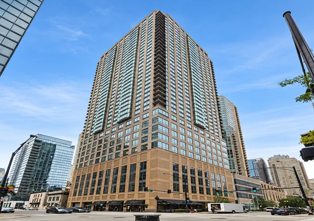 2-e-erie-st-3205-chicago-il-60611/hzid_612763d1