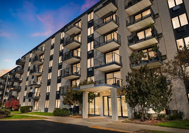 9098-w-terrace-dr-6e-niles-il-60714/hzid_27d09f74