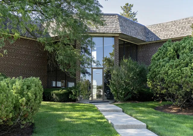 3n550-crown-rd-9-elmhurst-il-60126/hzid_d05203d6
