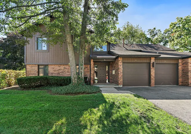 3-creekside-cir-b-elgin-il-60123/hzid_5a1e4554