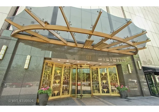 111-e-chestnut-st-46a-chicago-il-60611/hzid_fd85a6c3