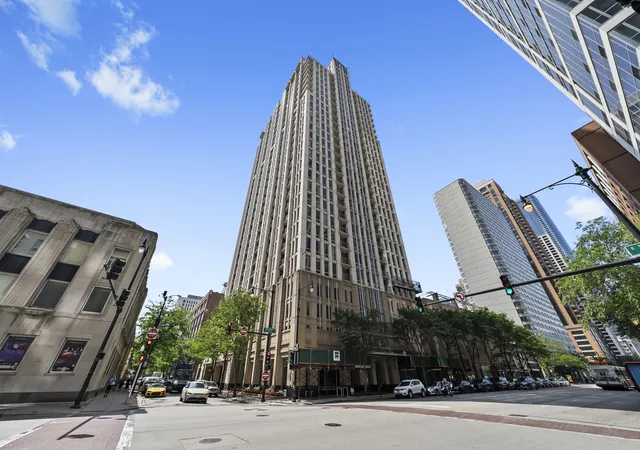 1250-s-michigan-ave-2900-chicago-il-60605/hzid_64e18881