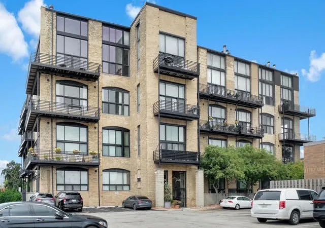 2614-n-clybourn-ave-106-chicago-il-60614/hzid_e43840ce