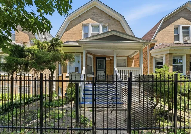 1235-n-harding-ave-chicago-il-60651/hzid_b60d2f08