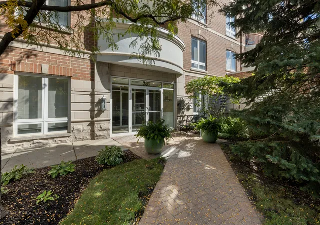 787-graceland-ave-501-des-plaines-il-60016/hzid_7f26032d
