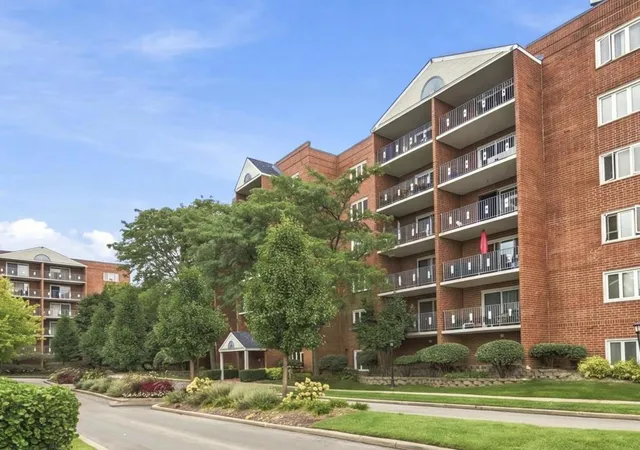 6530-w-irving-park-rd-501-chicago-il-60634/hzid_6c32d12e