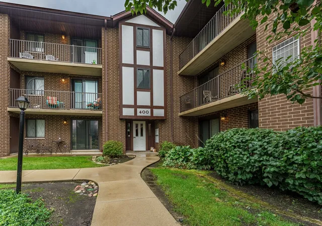915-n-york-st-404-elmhurst-il-60126/hzid_1c29bad9