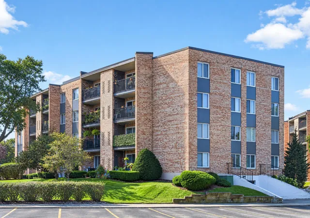502-w-huntington-cmns-rd-241-mount-prospect-il-60056/hzid_3714fd2a