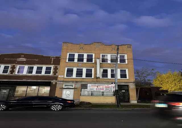 6019-s-kedzie-ave-chicago-il-60629/hzid_c9777cee