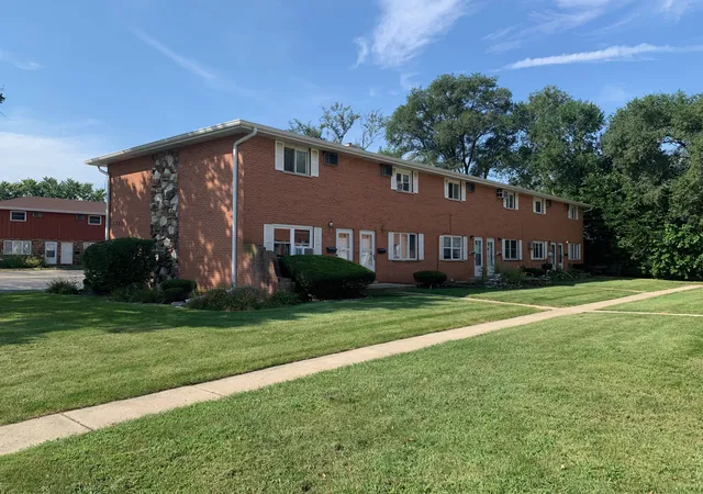 1227-town-crst-dr-c-new-lenox-il-60451/hzid_5db2e7ea