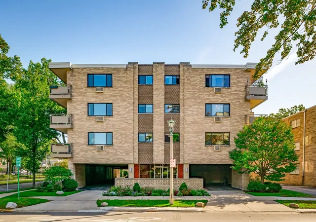 224-n-kenilworth-ave-2b-oak-park-il-60302/hzid_e9db77f6