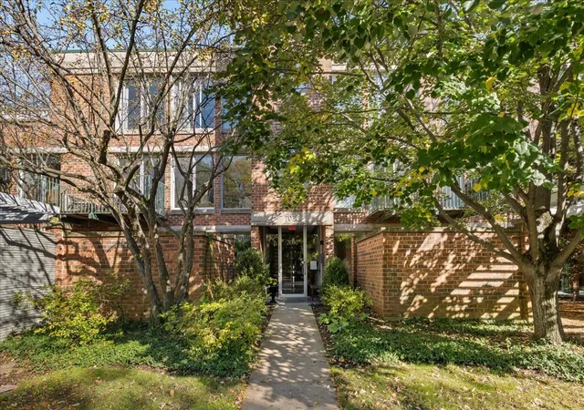 7030-arbor-ln-302-northfield-il-60093/hzid_5a43ed23