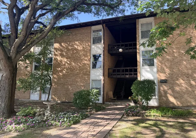 5527-e-lake-dr-c-lisle-il-60532/hzid_16bd27cf