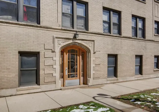 4444-w-gunnison-st-2-chicago-il-60630/hzid_5c9d25fc