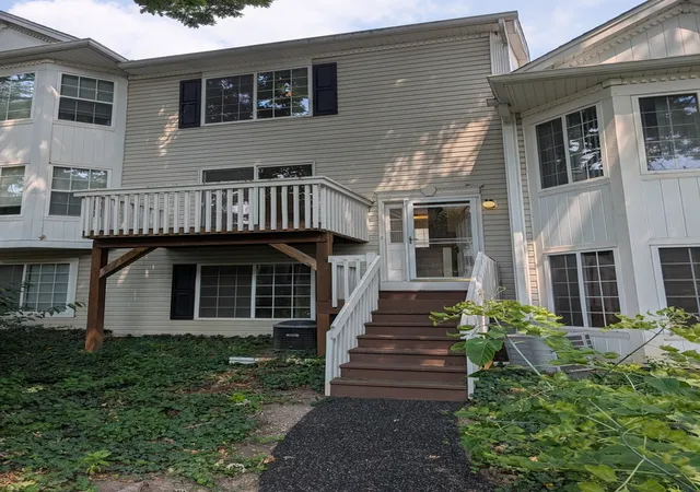 293-w-treehouse-ln-round-lake-il-60073/hzid_2de440d7