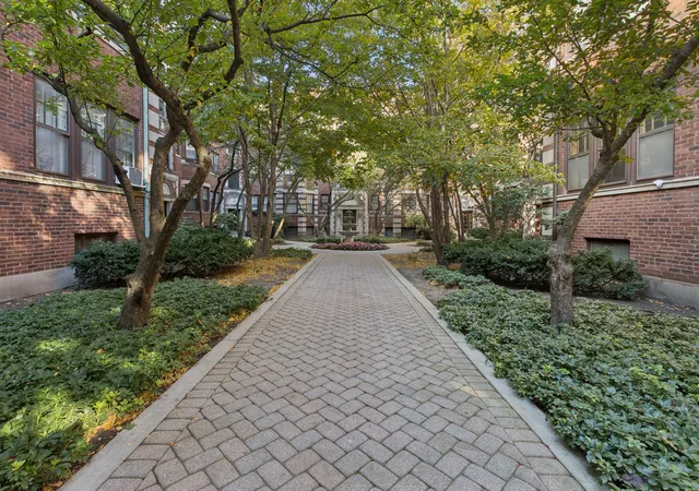 846-hinman-ave-3-evanston-il-60202/hzid_5f067c4d