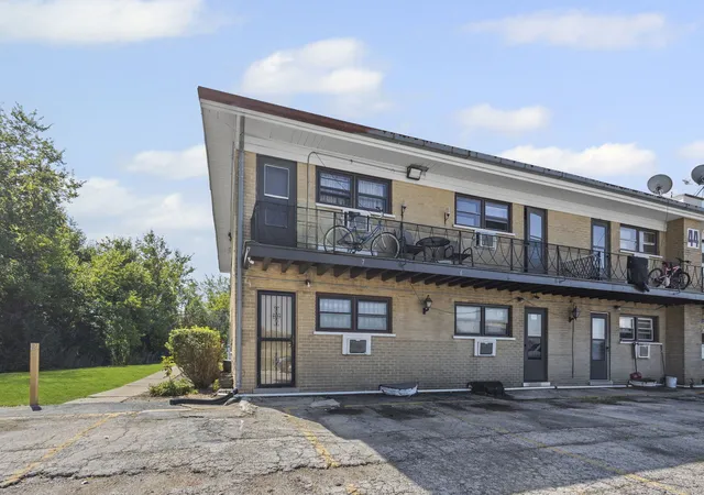 44-king-arthur-ct-7-northlake-il-60164/hzid_d55d4bba
