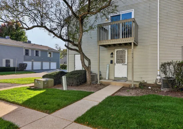 1101-bunker-hl-ct-a-wheaton-il-60189/hzid_6b2f0966
