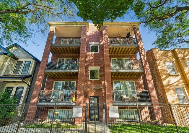 3708-w-cornelia-ave-3w-chicago-il-60618/hzid_f5c7736c