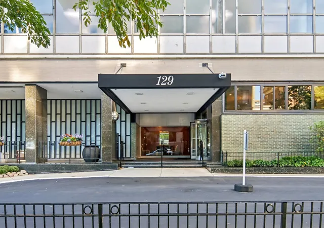 1000-n-lake-shore-dr-1604-chicago-il-60611/hzid_1d880c5f