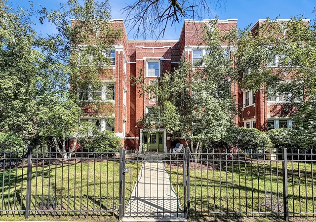 4457-n-beacon-st-2-chicago-il-60640/hzid_aab97eeb