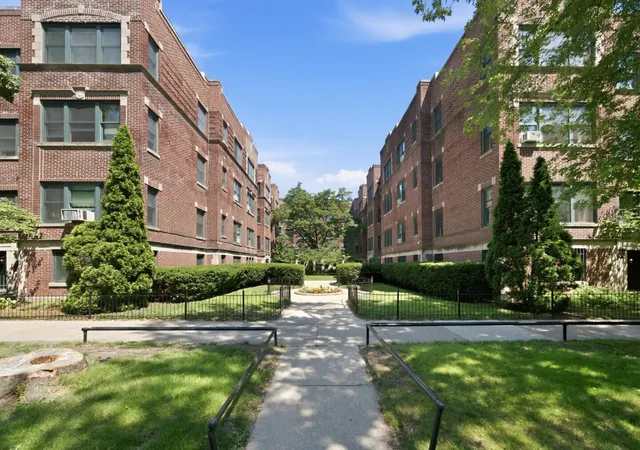 5551-s-kimbark-ave-14-chicago-il-60637/hzid_8451cf51