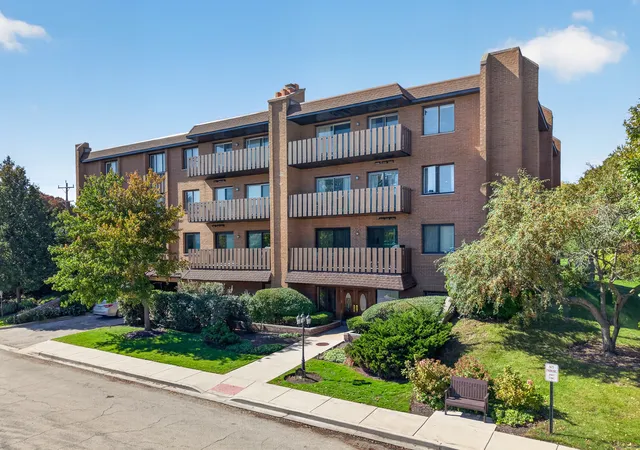 1795-lake-cook-rd-211-highland-park-il-60035/hzid_37351dde