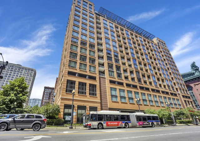 520-s-state-st-1211-chicago-il-60605/hzid_f6bc83ee