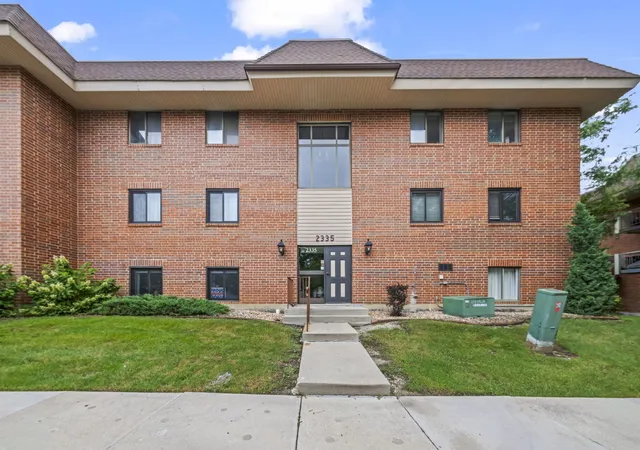 2335-s-main-st-3a-lombard-il-60148/hzid_0484fdba