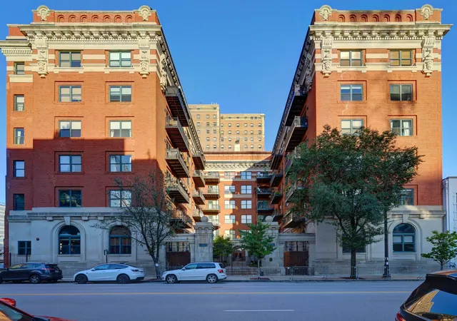 1439-s-michigan-ave-212-chicago-il-60605/hzid_0407103b