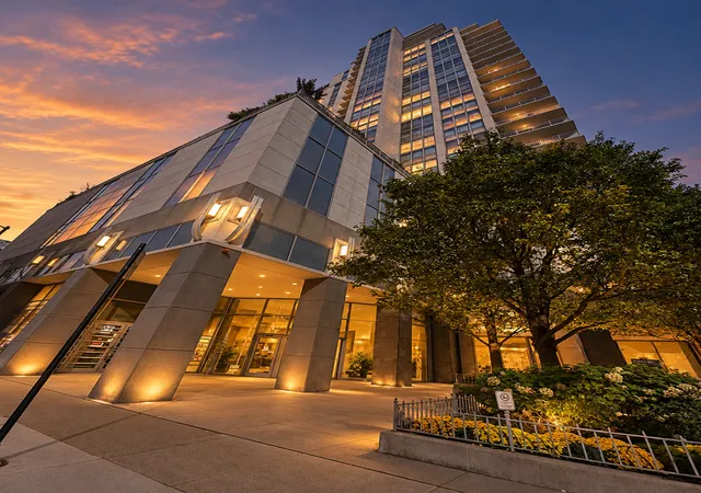 200-w-grand-ave-1506-chicago-il-60654/hzid_01ae34cc