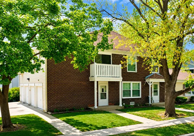 411-sidney-ave-d-glendale-heights-il-60139/hzid_373d6f54