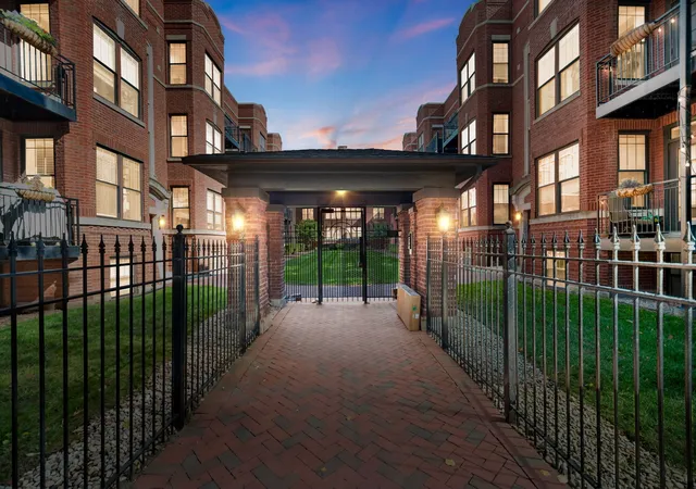 2705-n-mildred-ave-3a-chicago-il-60614/hzid_f97f6825