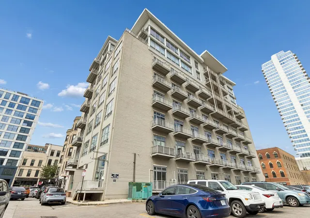 770-w-gladys-ave-304-chicago-il-60661/hzid_66e8bc81