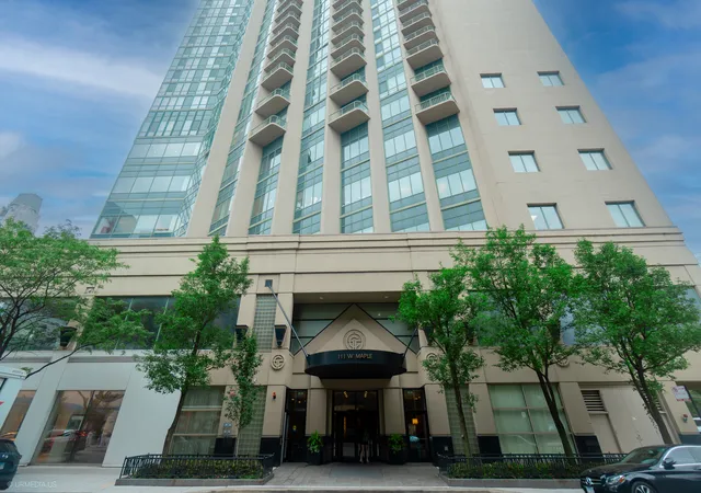 111-w-maple-st-3402-3404-chicago-il-60610/hzid_51add842