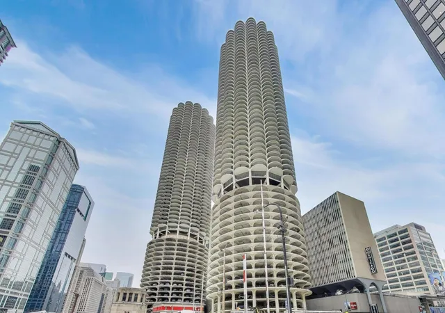 300-n-state-st-3106-chicago-il-60654/hzid_bda13c7f