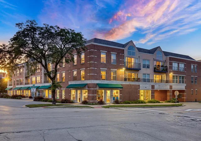 1800-dewes-st-208-glenview-il-60025/hzid_768c0601