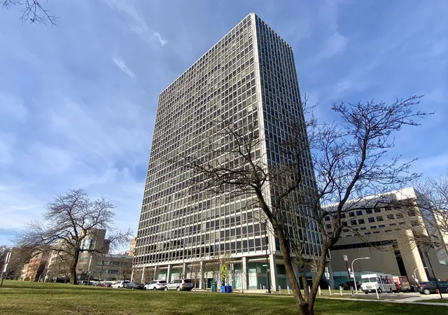 330-w-diversey-pkwy-807-809-chicago-il-60657/hzid_e0ca71e9