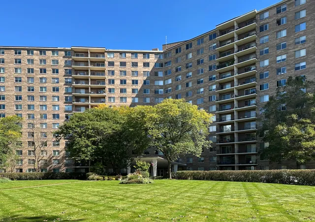7141-n-kedzie-ave-913-chicago-il-60645/hzid_418445ee