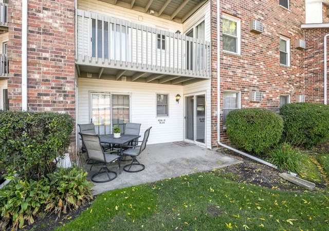 4316-w-shamrock-ln-1c-mchenry-il-60050/hzid_1d046ac1