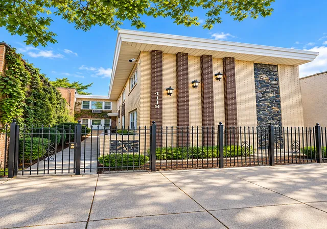 4118-w-63rd-street-chicago-il-60629/hzid_9e935129