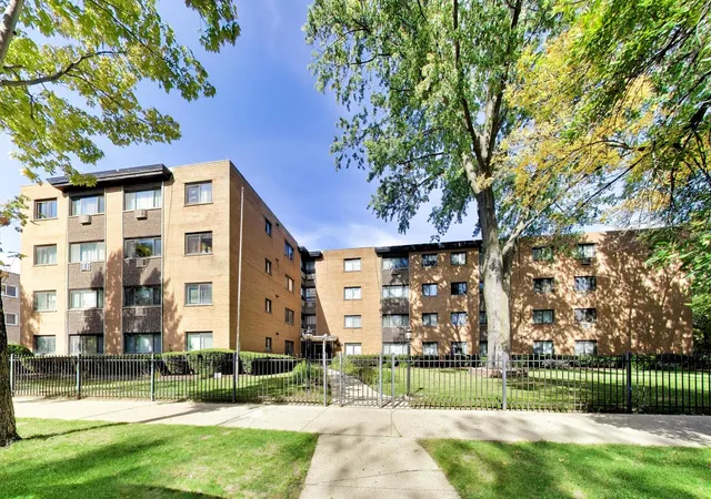 1600-w-greenleaf-ave-102-chicago-il-60626/hzid_3290f226