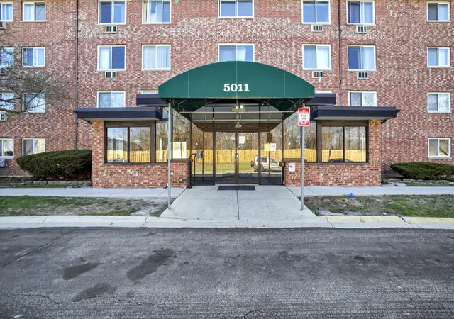 5011-valley-ln-304-streamwood-il-60107/hzid_17a05f38
