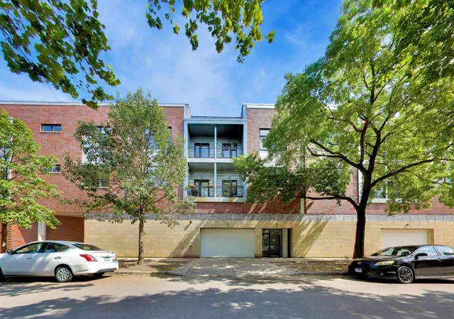 3735-n-wolcott-ave-11-chicago-il-60613/hzid_4759a649