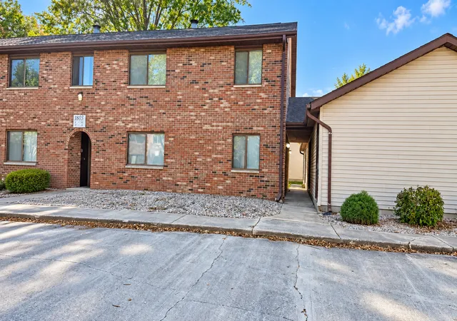 1803-oliver-dr-4-urbana-il-61802/hzid_c3a530ad