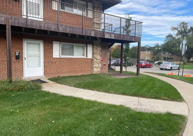 1480-s-busse-rd-1f-mount-prospect-il-60056/hzid_26a1ea6f