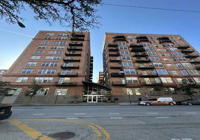 500-s-clinton-st-811-chicago-il-60607/hzid_588ae1d1